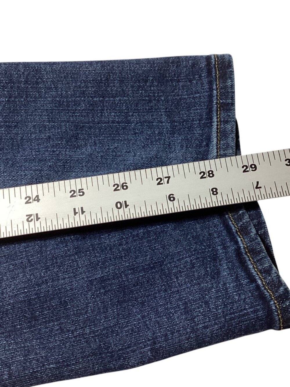 Lee: Men's Extreme Motion Jeans, Straight Taper, Size 38 x 30 - Picture 14 of 14